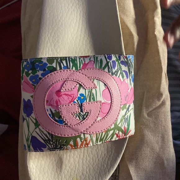 Like new wore once - Picture 3 of 4